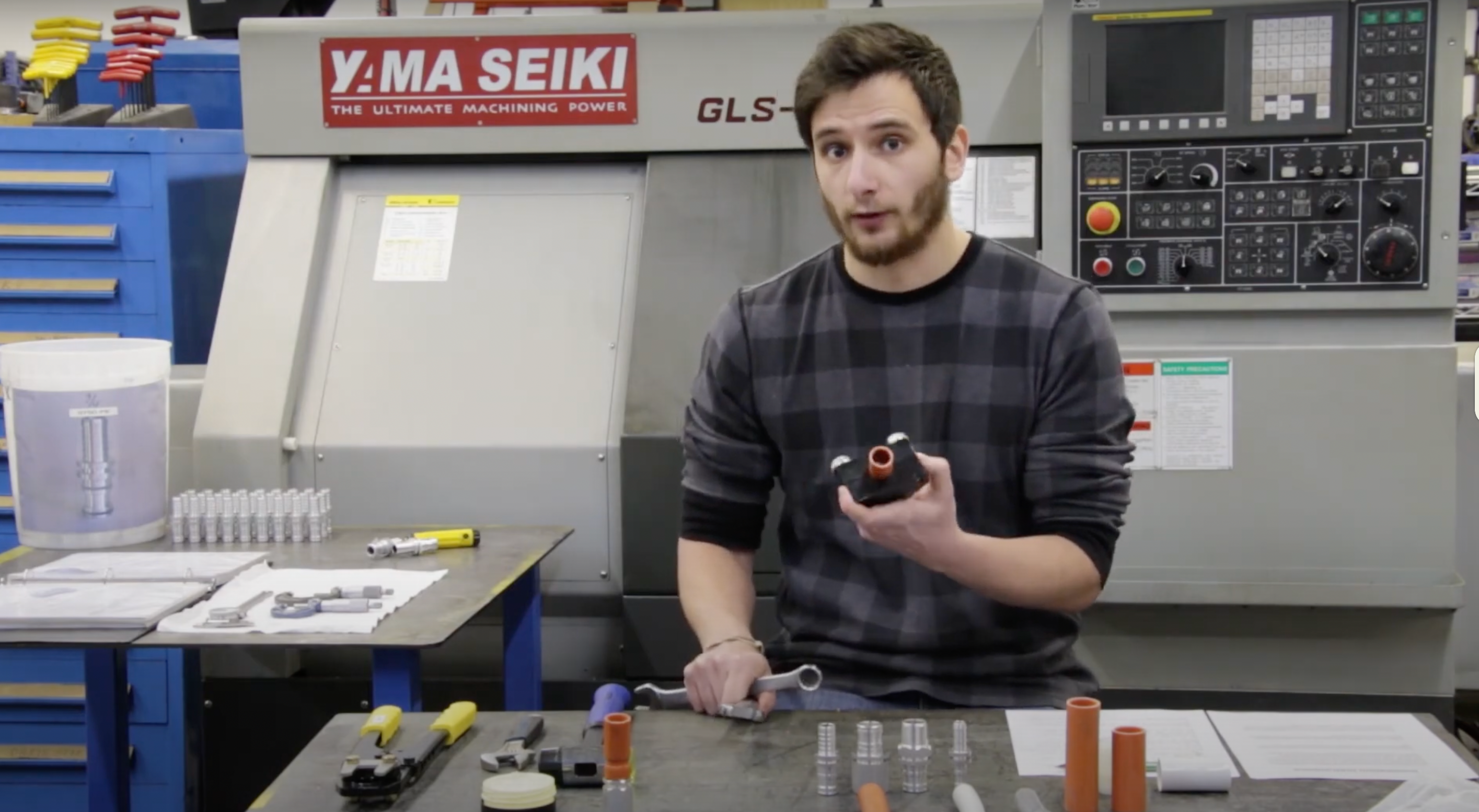 Load video: Hot to install kitec self crimping fittings